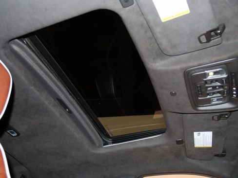 Used 2024 GMC Sierra 3500 Denali Ultimate image 31