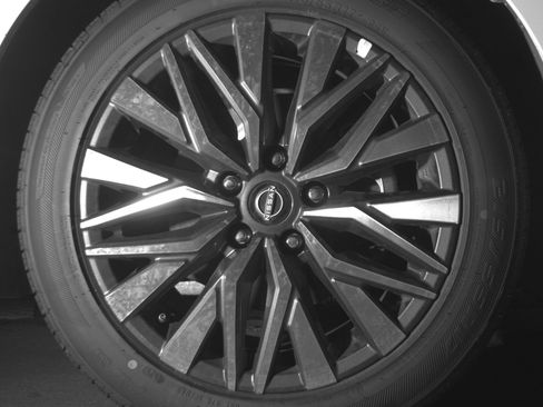 Used 2025 Nissan Altima 2.5 SV image 13