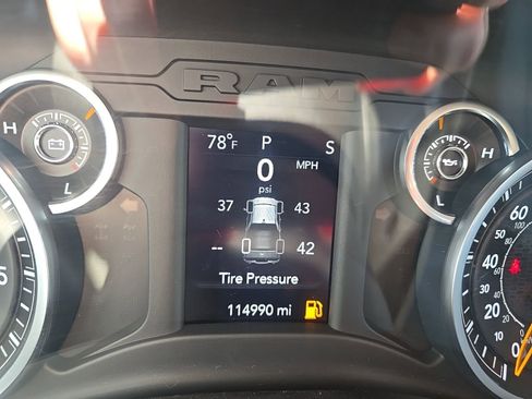 Used 2019 RAM 1500 Tradesman AWD/4WD image 13