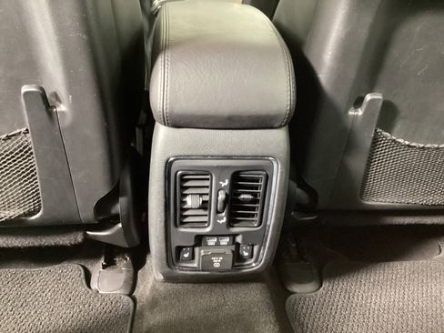 Used 2015 Jeep Grand Cherokee Summit w/ Platinum Series Group image 16