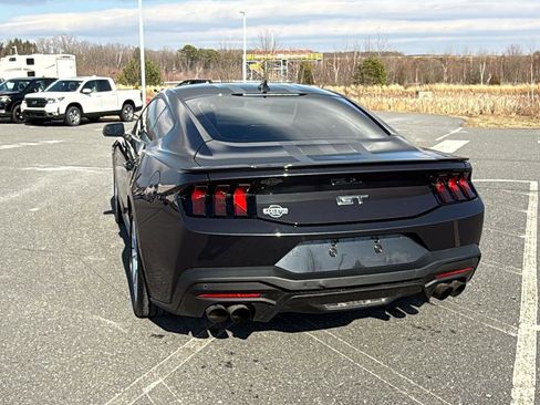Used 2024 Ford Mustang GT Premium image 9