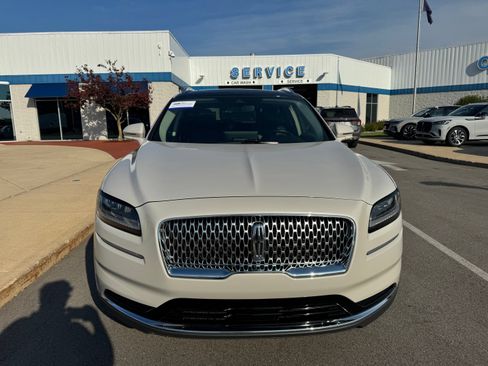 Used 2022 Lincoln Nautilus Reserve w/ Class II Trailer Tow Package AWD/4WD image 2