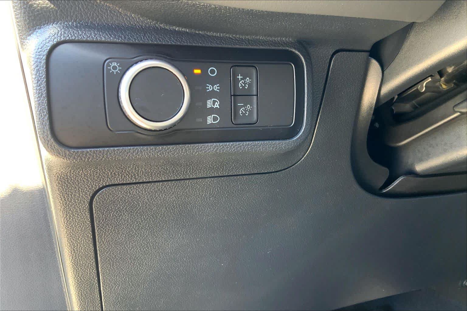 Used 2026 Ford Explorer Active RWD image 34