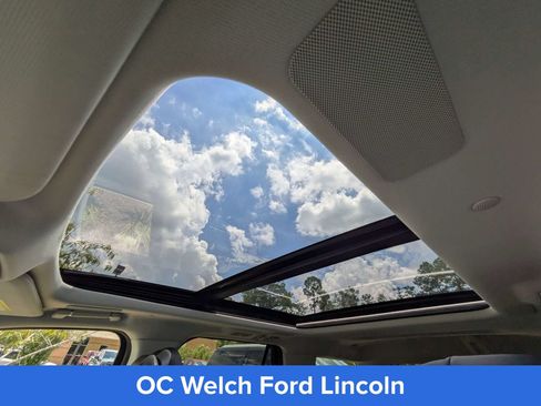 Certified 2026 Lincoln Navigator Reserve AWD/4WD image 12