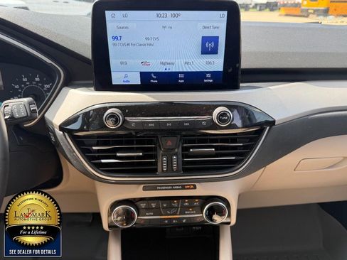 Used 2022 Ford Escape SEL FWD image 18