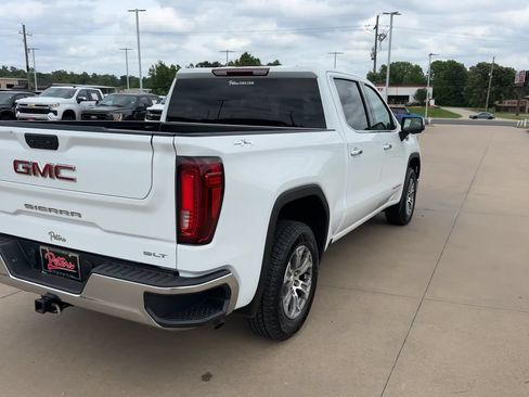 Used 2025 GMC Sierra 1500 SLT AWD/4WD image 8