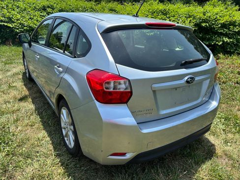 Used 2013 Subaru Impreza 2.0i Premium w/ All-Weather Pkg AWD/4WD image 7