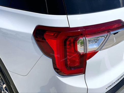 Certified 2023 GMC Acadia SLT AWD/4WD image 53