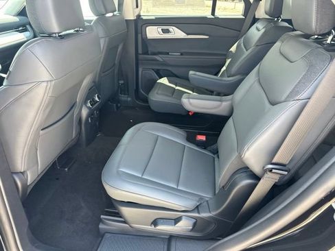 New 2026 Ford Explorer Active w/ Active Comfort Package AWD/4WD image 17
