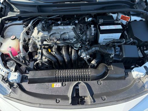 Used 2022 Toyota Corolla LE FWD image 19