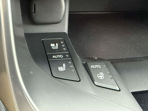 Used 2025 Lexus LX 600 4WD w/ Luxury Package image 26