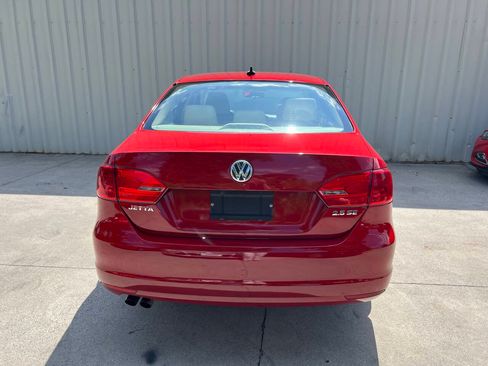 Used 2012 Volkswagen Jetta SE FWD image 4