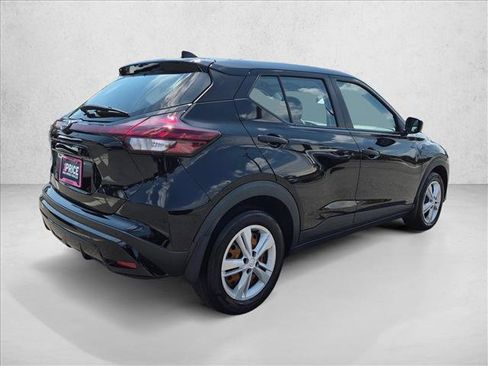 Used 2023 Nissan Kicks S FWD image 6