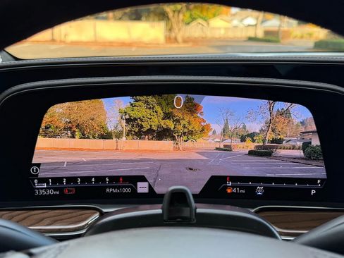 Used 2024 Cadillac Escalade ESV Sport Platinum w/ LPO, ONYX Package image 12