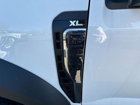 New 2026 Ford F550 4x4 Supercab Super Duty image 19