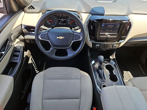 Used 2023 Chevrolet Traverse LS FWD image 11