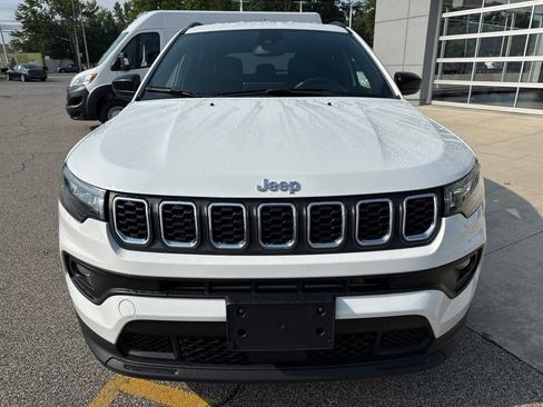 Used 2024 Jeep Compass Latitude AWD/4WD image 12