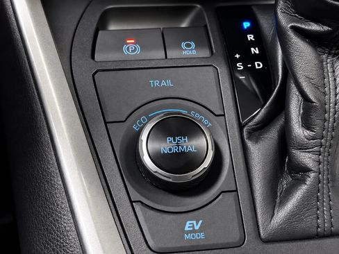 Used 2021 Toyota RAV4 XLE Premium AWD/4WD image 45