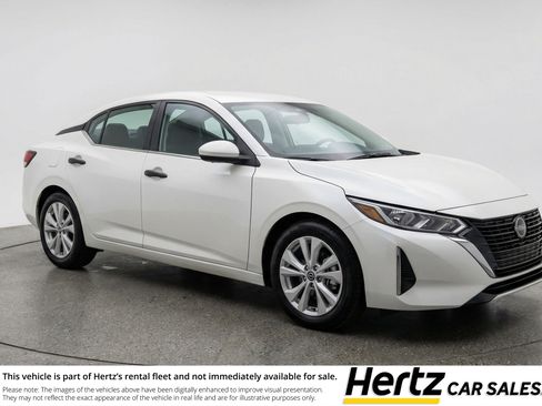 Used 2025 Nissan Sentra S image 1