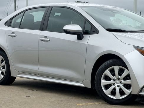 Used 2024 Toyota Corolla LE FWD image 10