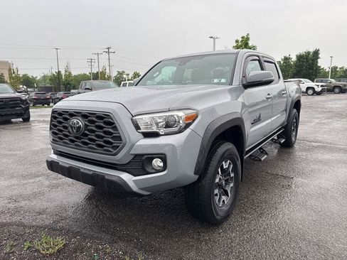 Used 2020 Toyota Tacoma TRD Off-Road AWD/4WD image 2