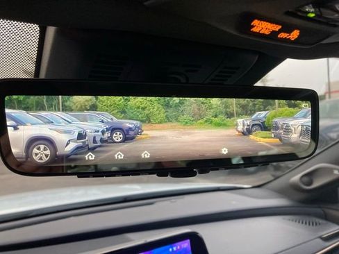 New 2025 Toyota Crown Signia image 40