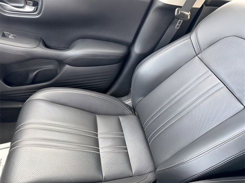 Used 2023 Honda HR-V EX-L image 28