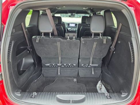 Certified 2025 Chrysler Pacifica Select FWD image 10