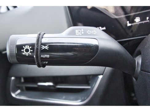 Used 2025 Kia K4 GT-Line w/ GT-Line Premium Package image 16