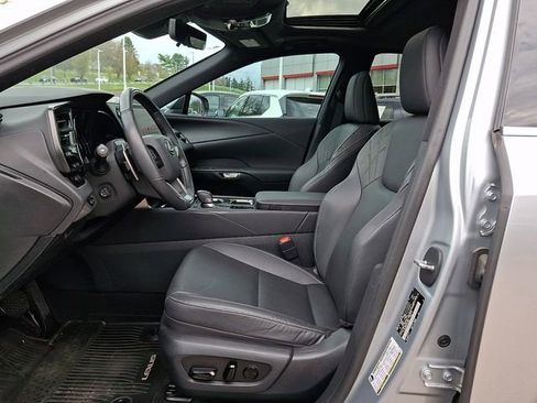 Used 2023 Lexus RX 350 Premium w/ Accessory Package AWD/4WD image 14