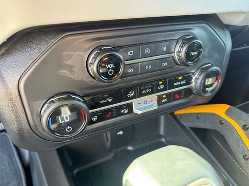 Certified 2023 Ford Bronco Badlands AWD/4WD image 16