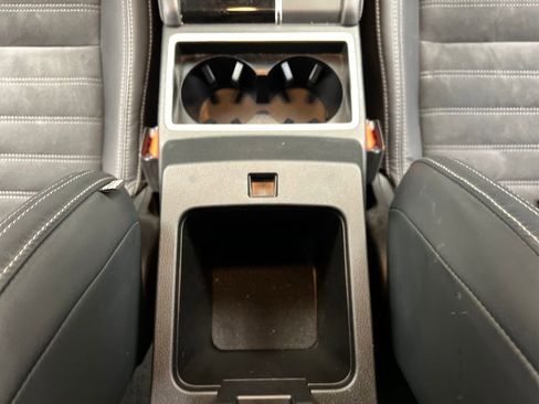 Used 2023 Mitsubishi Outlander SE image 44