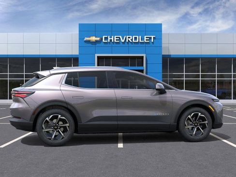 New 2026 Chevrolet Equinox EV LT image 5