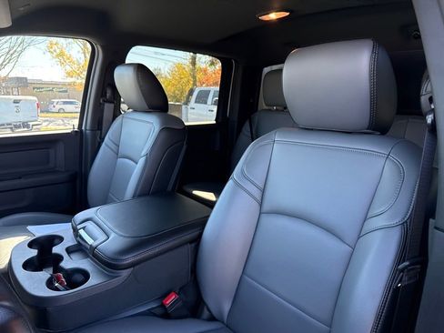 Used 2023 RAM 3500 Tradesman w/ Chrome Appearance Group image 11