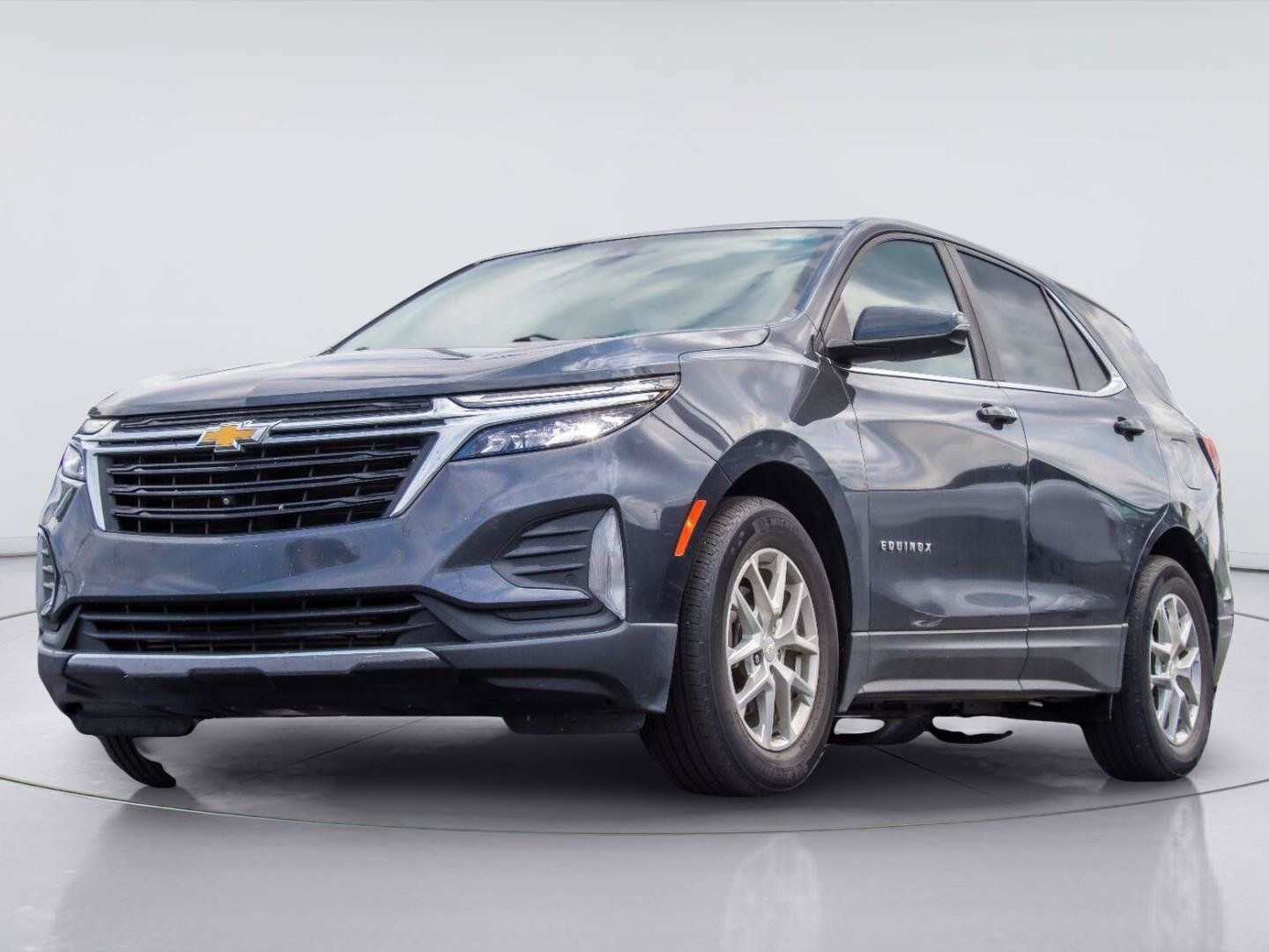 Used 2022 Chevrolet Equinox LT FWD image 1