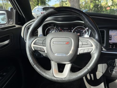 Used 2015 Dodge Charger R/T RWD image 34