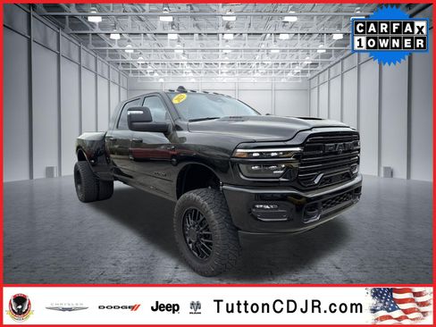 Used 2025 RAM 3500 Laramie w/ Night Edition AWD/4WD image 1