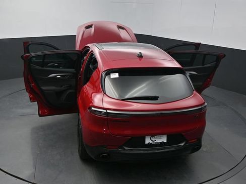 Used 2024 Dodge Hornet R/T Plus w/ R/T Blacktop Package AWD/4WD image 73