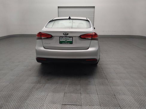 Used 2017 Kia Forte LX w/ LX Popular Package FWD image 7