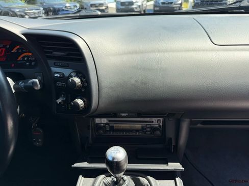 Used 2006 Honda S2000 Convertible 2D image 26