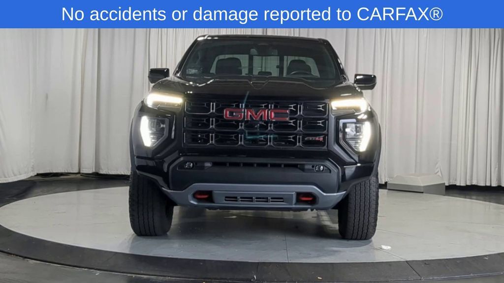 Used 2023 GMC Canyon AT4 w/ AT4 Premium Package AWD/4WD image 3