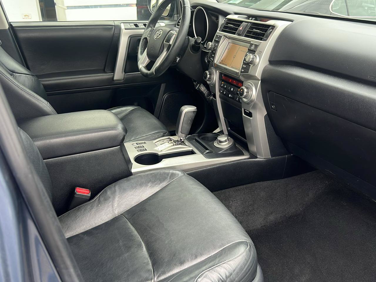 Used 2010 Toyota 4Runner Limited AWD/4WD image 8