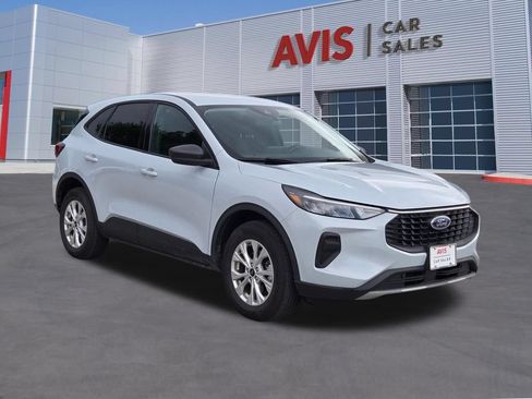 Used 2025 Ford Escape Active AWD/4WD image 3