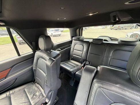 Used 2024 Lincoln Navigator Reserve AWD/4WD image 24
