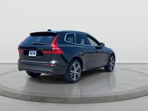 Used 2020 Volvo XC60 T5 Momentum w/ Protection Package Premier FWD image 8