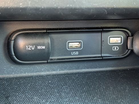 Used 2023 Kia Seltos S w/ Navigation Package AWD/4WD image 33