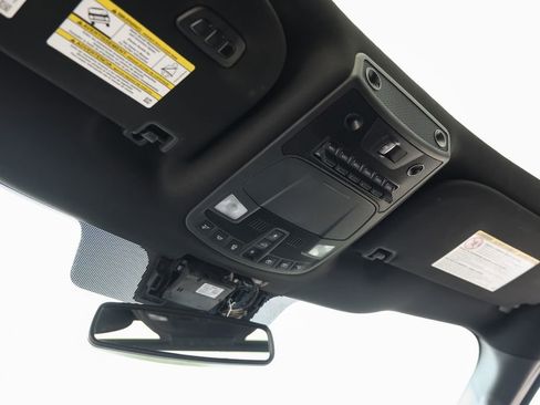 Used 2021 Ford F250 Platinum w/ FX4 Off-Road Package image 38