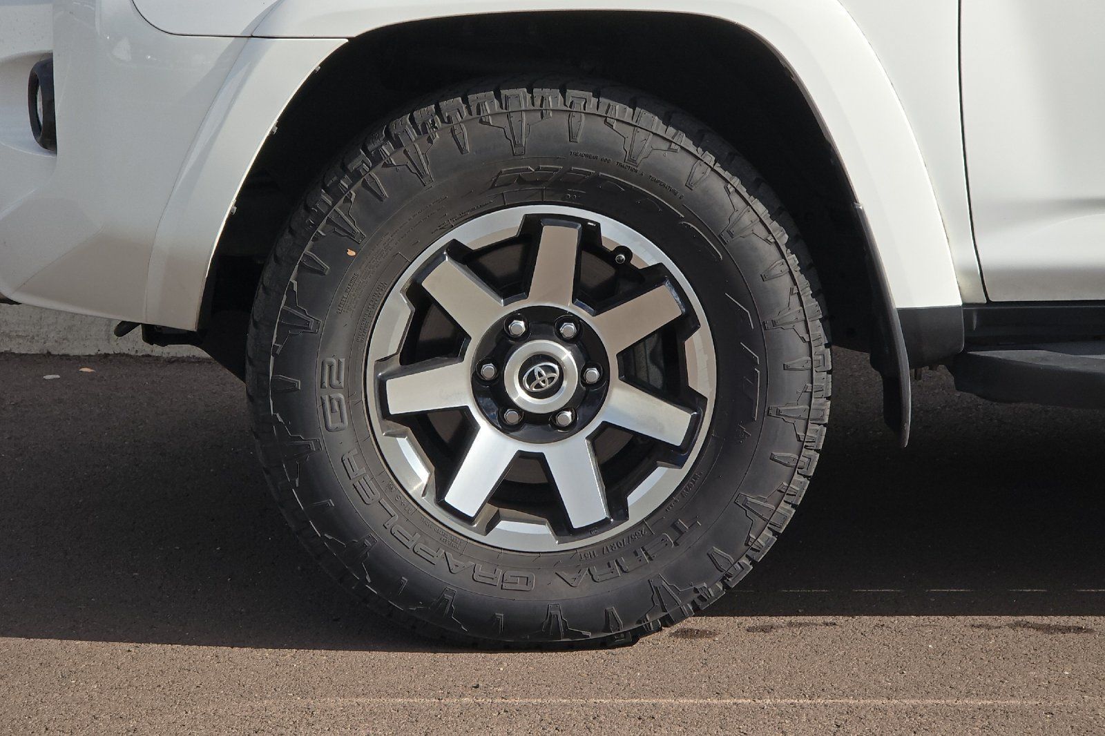 Used 2021 Toyota 4Runner TRD Off-Road AWD/4WD image 25
