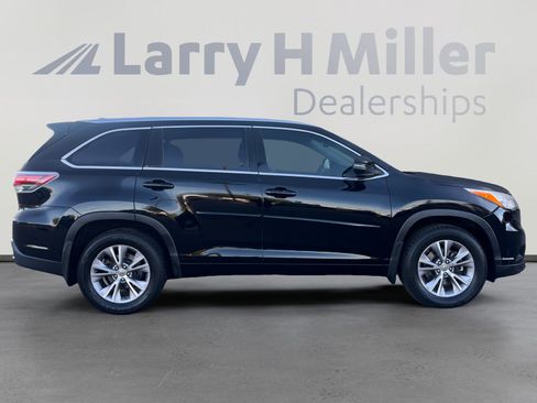 Used 2015 Toyota Highlander XLE image 6