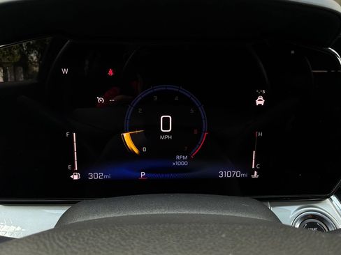 Used 2025 Chevrolet Trax LT w/ LT Convenience Package FWD image 37